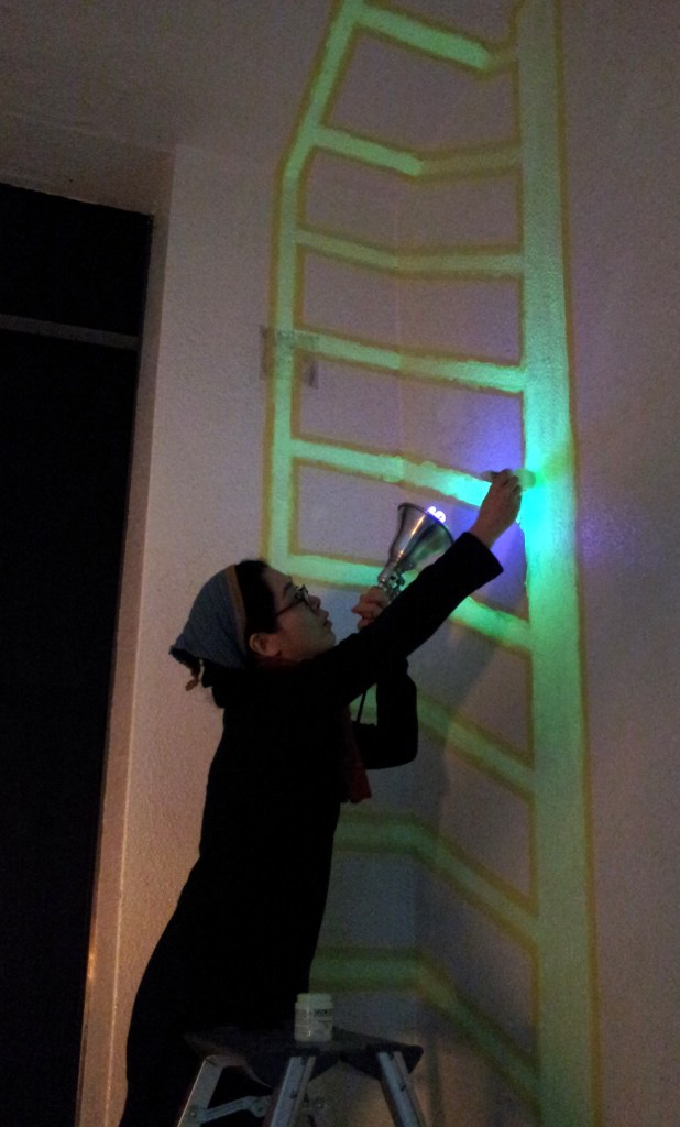 축광페인트를 이용한 공간속의 드로잉, 김영희