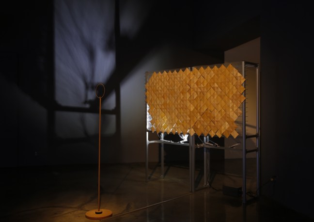 김영희 작가의 인터랙티브 키네틱설치 작품, '비늘'